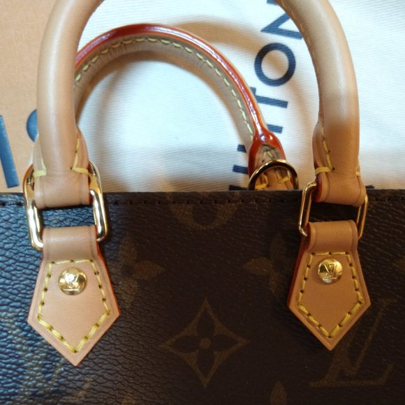 LOUIS VUITTON M69442 PETIT SAC PLAT in monogram -- BRAND NEW - Picture 8 of 10